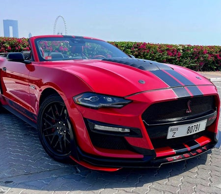 Huur Ford Mustang Shelby GT500 Kit Convertible V8 2022 in Dubai