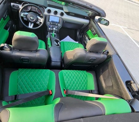 租 福特 野马谢尔比 GT500 Kit Coupe V4 2022 在 迪拜