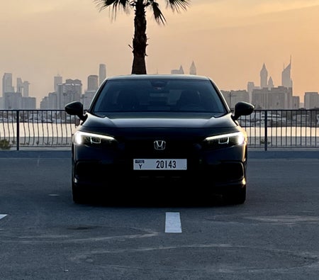 Alquilar Honda Cívico 2022 en Dubai