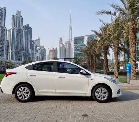 Alquilar Hyundai Acento 2020 en Dubai