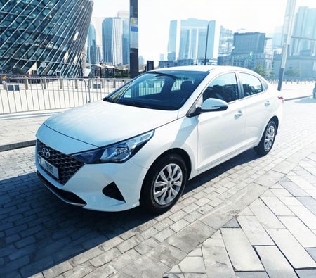 Huur Hyundai Accent 2022 in Dubai