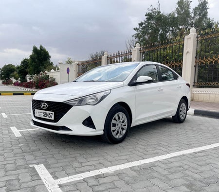 Huur Hyundai Accent 2023 in Dubai