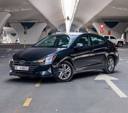 Huur Hyundai Elantra 2020 in Dubai