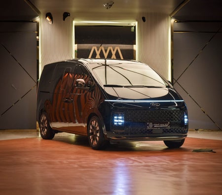 Miete Hyundai Staria 11S 2022 in Dubai