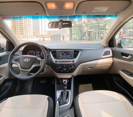 Alquilar Hyundai Acento 2019 en Dubai