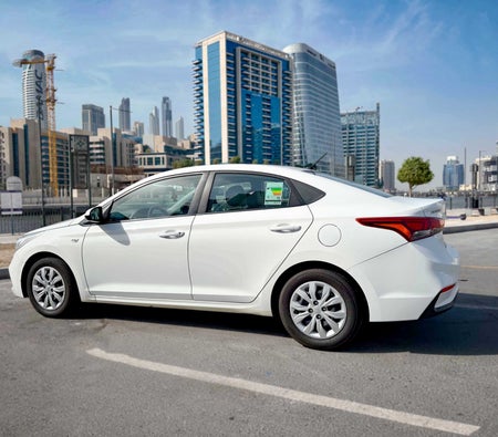 Miete Hyundai Akzent 2019 in Dubai