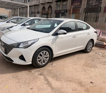 Huur Hyundai Accent 2022 in Riyad