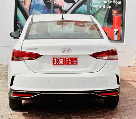 Alquilar Hyundai Acento 2023 en Salalah