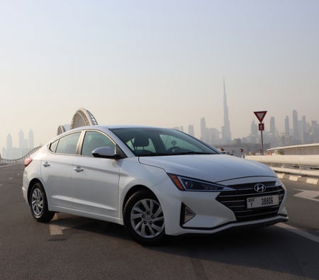 Miete Hyundai Elantra 2019 in Dubai