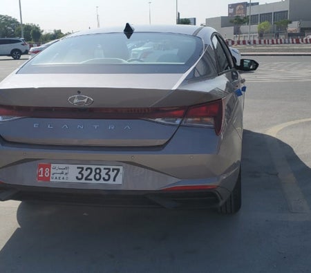 Аренда Hyundai Elantra 2023 в Абу-Даби
