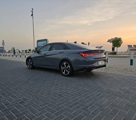 Location Hyundai Elantra 2023 dans Dubai