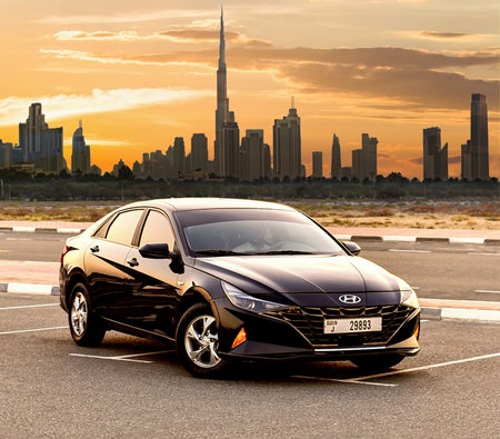 Huur Hyundai Elantra 2023 in Dubai