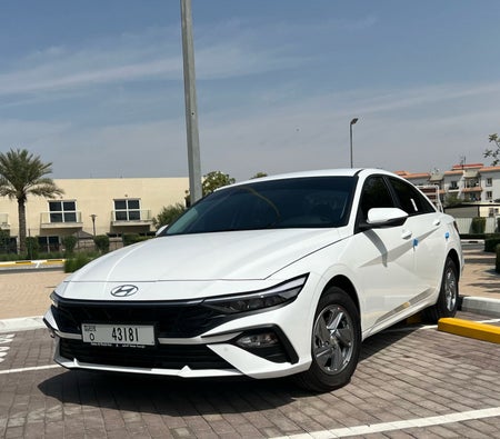 Miete Hyundai Elantra 2024 in Dubai