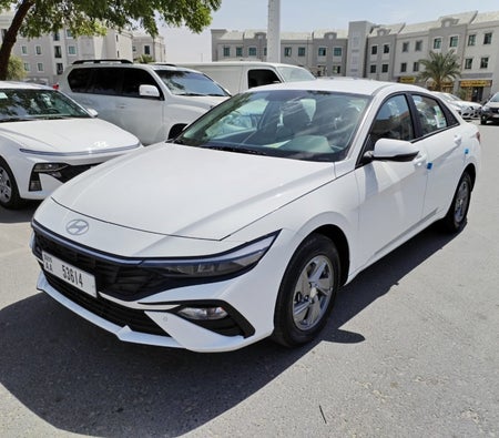 Huur Hyundai Elantra 2024 in Dubai