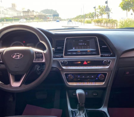 Alquilar Hyundai Sonata 2018 en Dubai