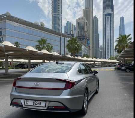 Alquilar Hyundai Sonata 2021 en Dubai