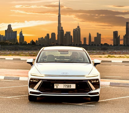 Alquilar Hyundai Sonata 2024 en Dubai