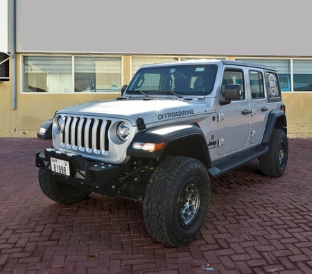 Affitto Jeep Attaccabrighe 2024 in Dubai