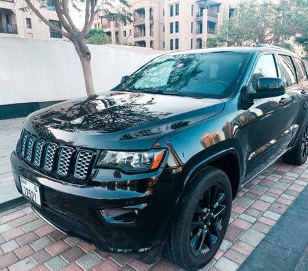 Location Jeep Grand Cherokee 2019 dans Dubai