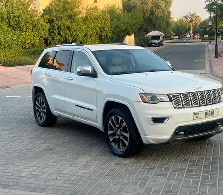 Location Jeep Grand Cherokee 2019 dans Dubai