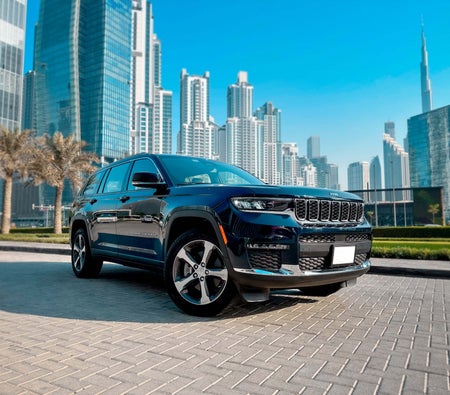 Huur Jeep Grand Cherokee 2022 in Dubai