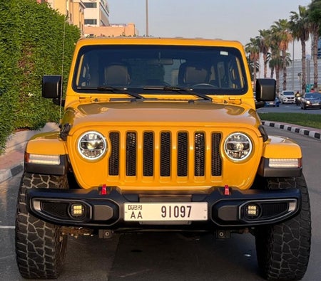Affitto Jeep Edizione Sahara illimitata di Wrangler 2021 in Dubai
