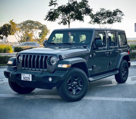 Affitto Jeep Attaccabrighe 2021 in Dubai