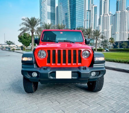 Huur Jeep Wrangler 2023 in Ras Al Khaimah