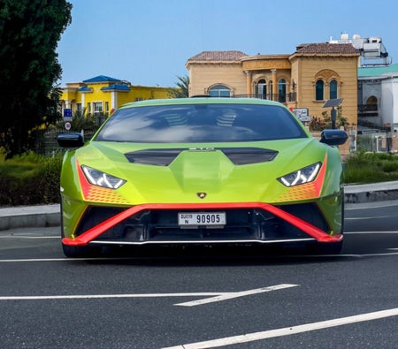 Location Lamborghini STO 2022 dans Dubai