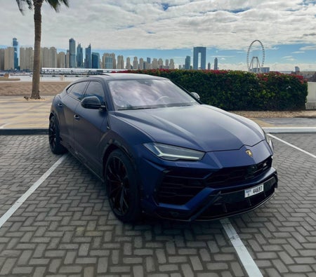 Alquilar Lamborghini Urus 2022 en Dubai