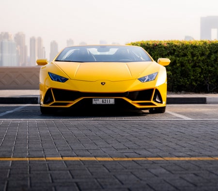 Huur Lamborghini Huracan Evo Spyder 2024 in Dubai