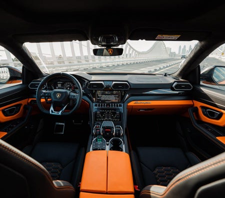 Alquilar Lamborghini Cápsula Urus Pearl 2022 en Dubai