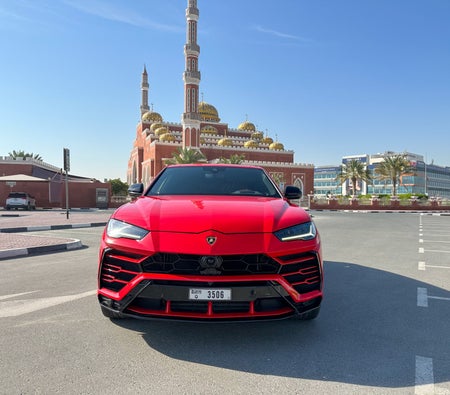 Huur Lamborghini Urus 2021 in Dubai