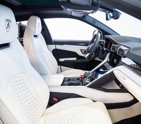 Alquilar Lamborghini Urus 2022 en Dubai