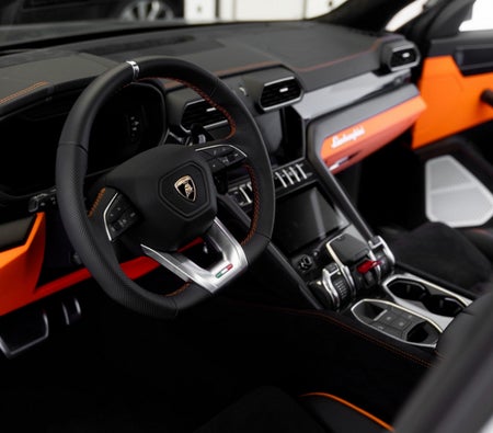 Miete Lamborghini Urus 2023 in Dubai