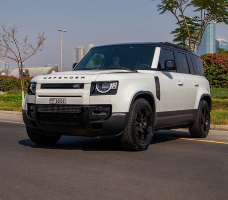 Location Land Rover Défenseur V6 2023 dans Dubai