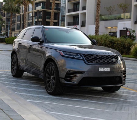 Location Land Rover Range Rover Velar 2017 dans Dubai