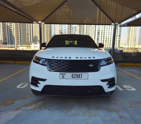 Location Land Rover Range Rover Velar 2023 dans Dubai