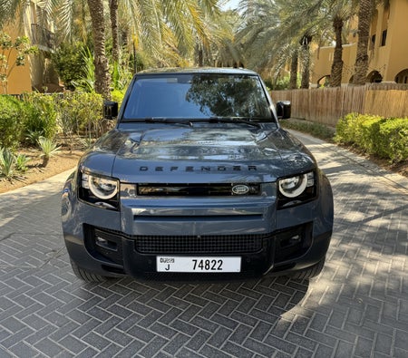 Kira Land Rover Defans V6 2021 içinde Dubai