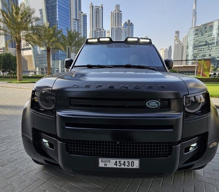 Location Land Rover Défenseur V6 2022 dans Dubai