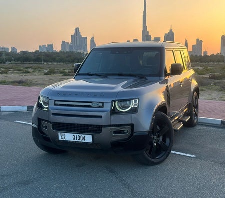 Location Land Rover Défenseur X V6 2023 dans Dubai