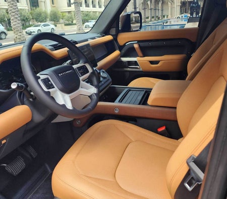 Location Land Rover Défenseur XS V6 2024 dans Dubai