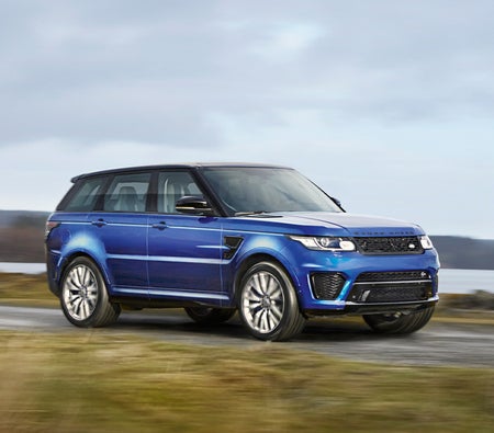 Kira Land Rover Range Rover Sport SVR 2022 içinde Londra