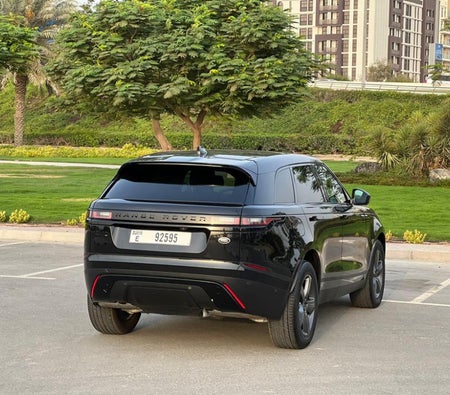 Location Land Rover Range Rover Velar 2021 dans Dubai