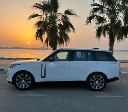 Location Land Rover Range Rover Vogue 2022 dans Dubai