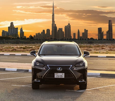 Alquilar Lexus NX 300 2021 en Dubai