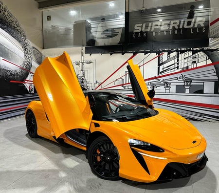 Huur McLaren artura 2023 in Dubai