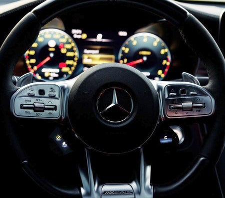 Location Mercedes Benz AMGGLC 43 2022 dans Dubai