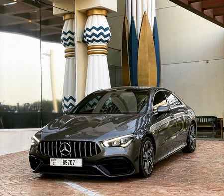 Location Mercedes Benz CLA 250 2021 dans Dubai