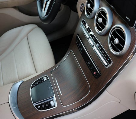 Kira Mercedes Benz GLC 300 2022 içinde Dubai